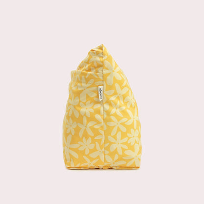 A peaceful moment featuring the Daisy Big Wet Bag as part of a mindful daily routine.