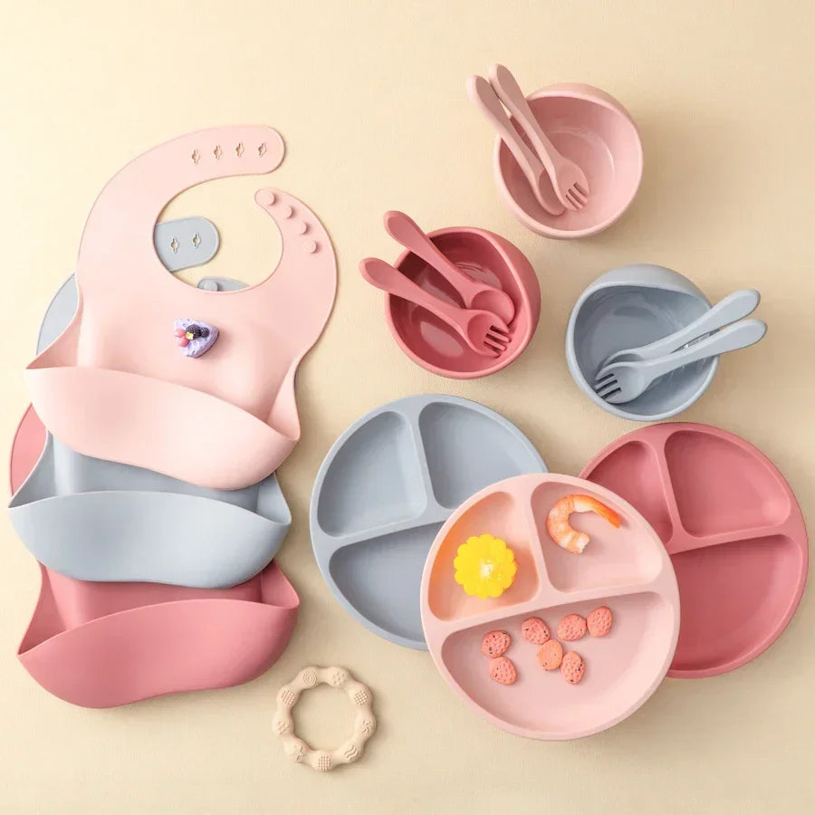 5-piece silicone baby feeding set with suction plate and bowl