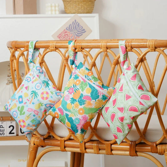 Mini wet bag with handle 18x25cm - compact waterproof pouch